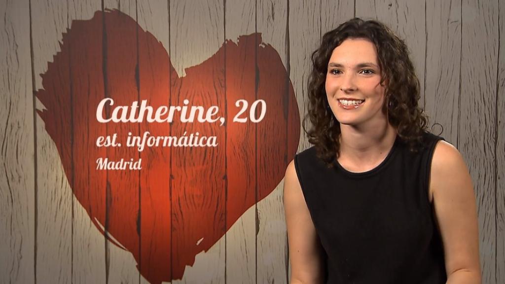 Catherine, de 20 años, acude a 'First Dates'.