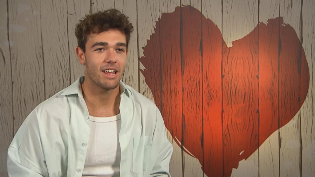Iván, de 22 años, acude a 'First Dates'.