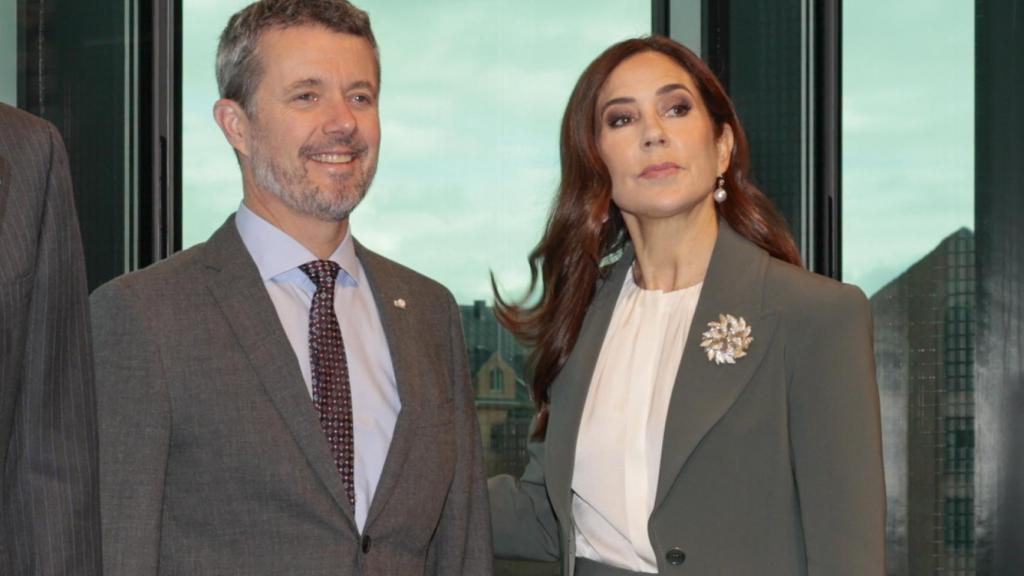 Federico de Dinamarca y su mujer, Mary, en una imagen después de que se publicaran las fotos de él en España.