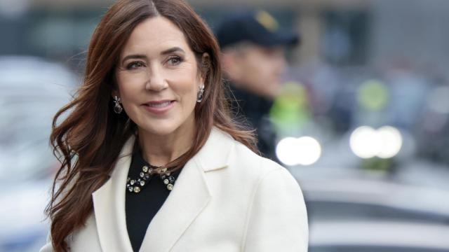 Mary Donaldson durante una visita oficial.