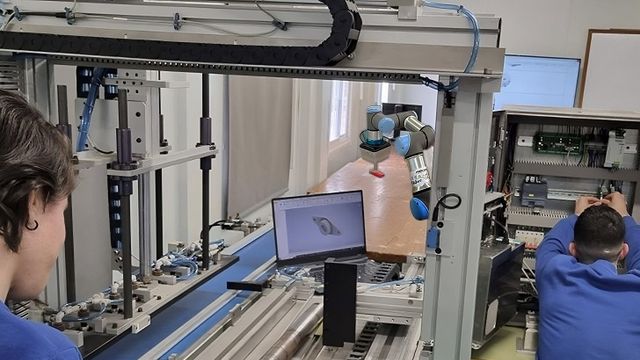 Una de las aulas del centro Canastell en Sant Vicent del Raspeig, donde implantan este nuevo modelo.