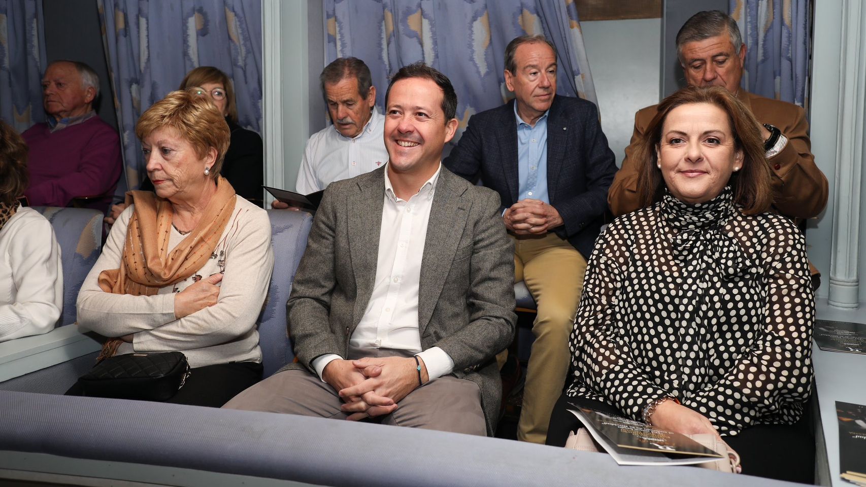 Imágenes del día: el alcalde de Toledo empieza 2024 con un plan especial junto a sus padres
