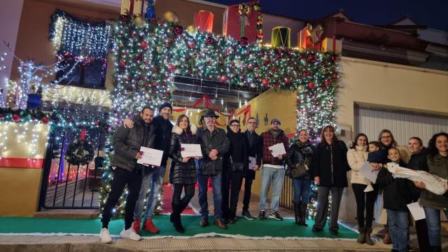 La espectacular decoración navideña de una vivienda de Valdepeñas.