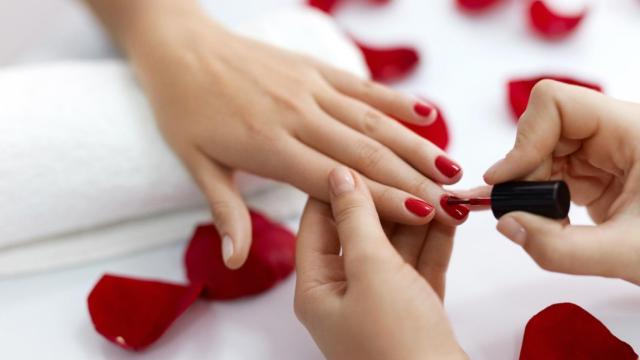 Los 10 mejores kits de manicura semipermanente del 2024