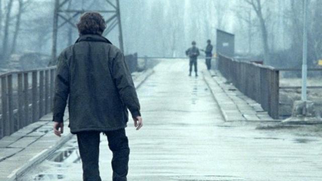 Fotograma de 'El paso suspendido de la cigüeña' (Theo Angelopoulos, 1991)