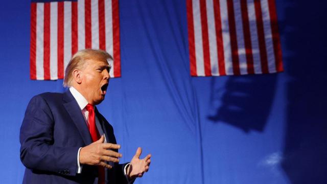 Donald Trump en un acto de campaña en New Hampshire.