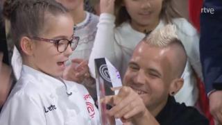 Loreto junto a Dabiz Muñoz en la final de 'MasterChef Junior 10'.