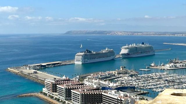 Alicante empieza el año con doble recepción de cruceros.