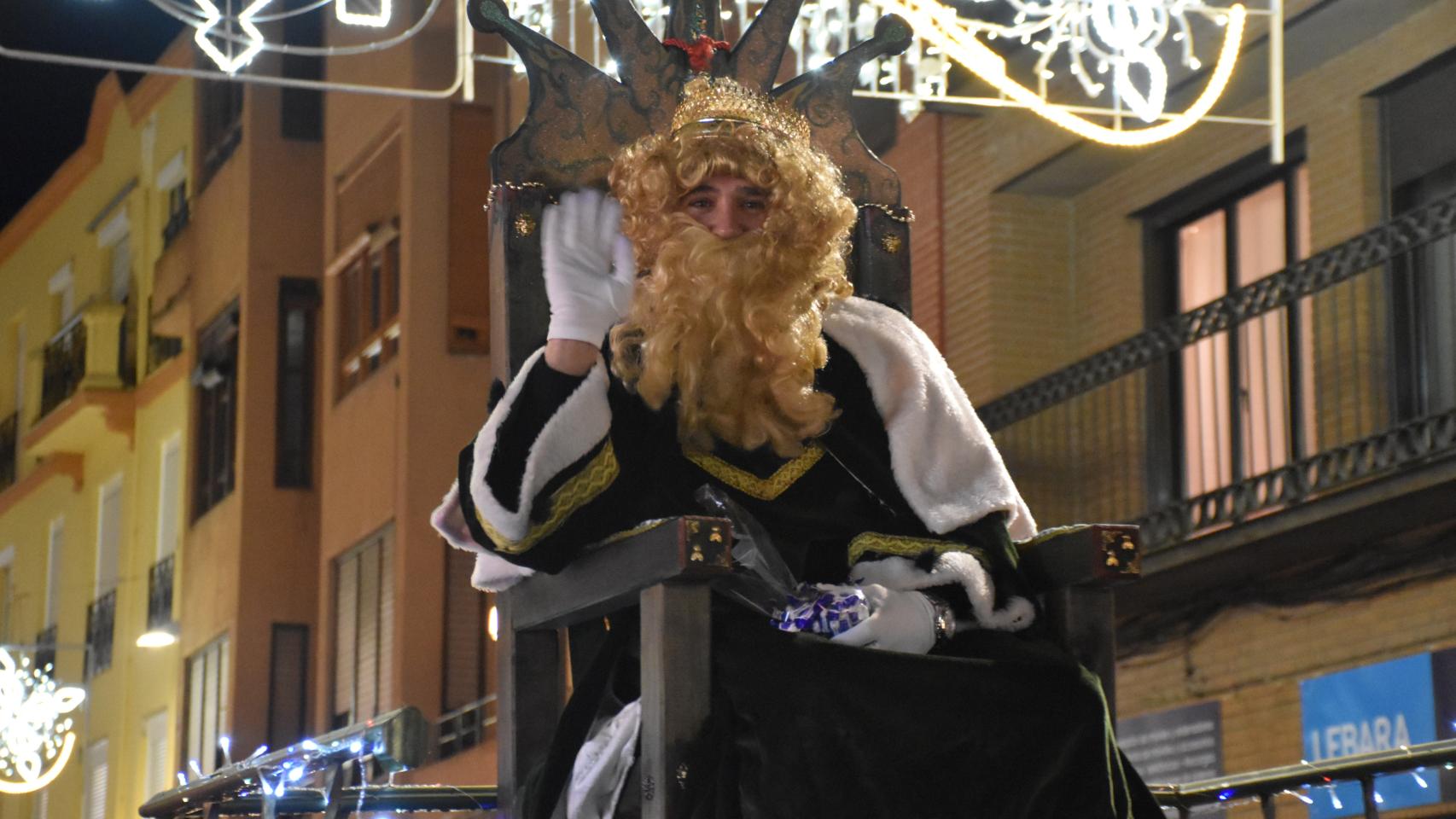 Las mejores imágenes de los Reyes Magos en la cabalgata de la calle Mantería