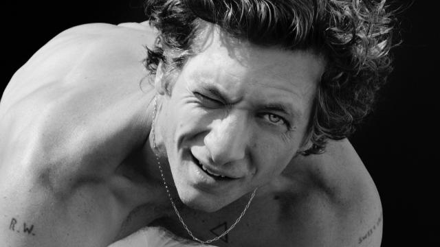 Jeremy Allen White para Calvin Klein.