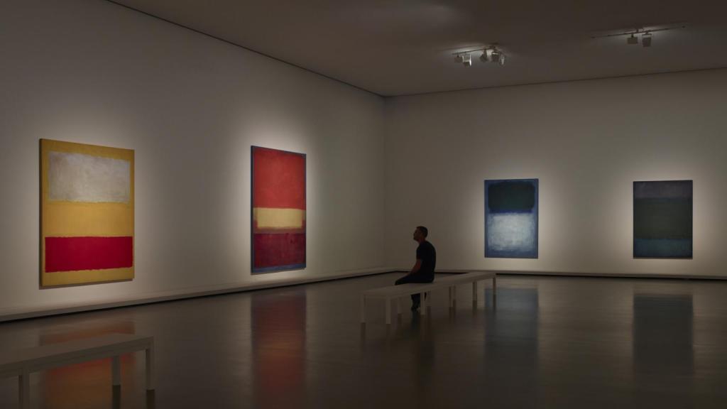 Vista de la galería 4 dedicada a los años 1950 en la Fundación Louis Vuitton. © 1998 Kate Rothko Prizel & Christopher Rothko - Adagp, París, 2023