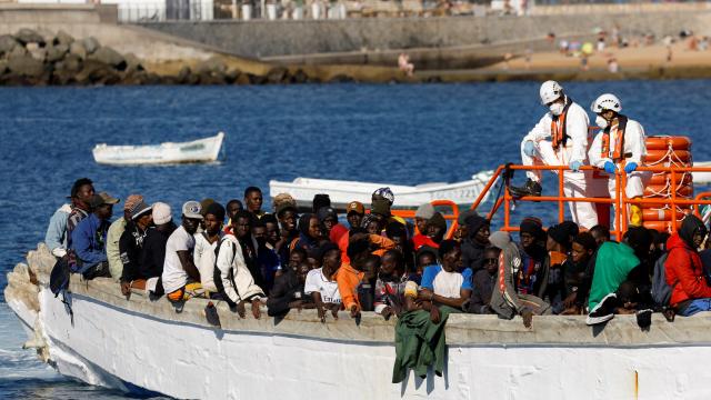 Inmigrantes africanos llegando a España