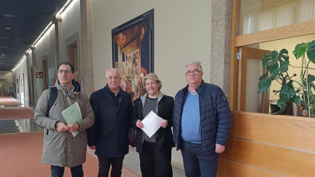 El exsecretario xeral del PSdeG y fundador de Espazo Común, Pachi Vázquez, registra la coalición Espazo Común Galeguista en el Parlamento de Galicia.