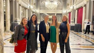 De izquierda a derecha: María gustina Ramírez (BBVA Spark); Guenia Gawendo (Telefónica Ventures);  Marta Cruz (presidenta de WeInvest); Desiree Alayza (EY) y Patricia Pastor (embajadora de WeInvest en España).