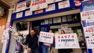 Una administración de Málaga donde se ha repartido el primer y el tercer premio de 'El Niño' .