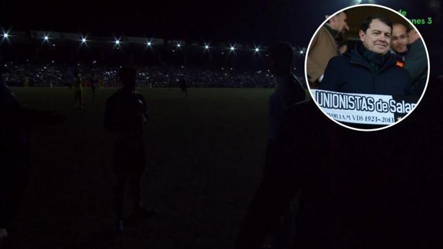 El momento del apagón en el Reina Sofía y el presidente de la Junta, Alfonso Fernández Mañueco, presenciando el encuentro