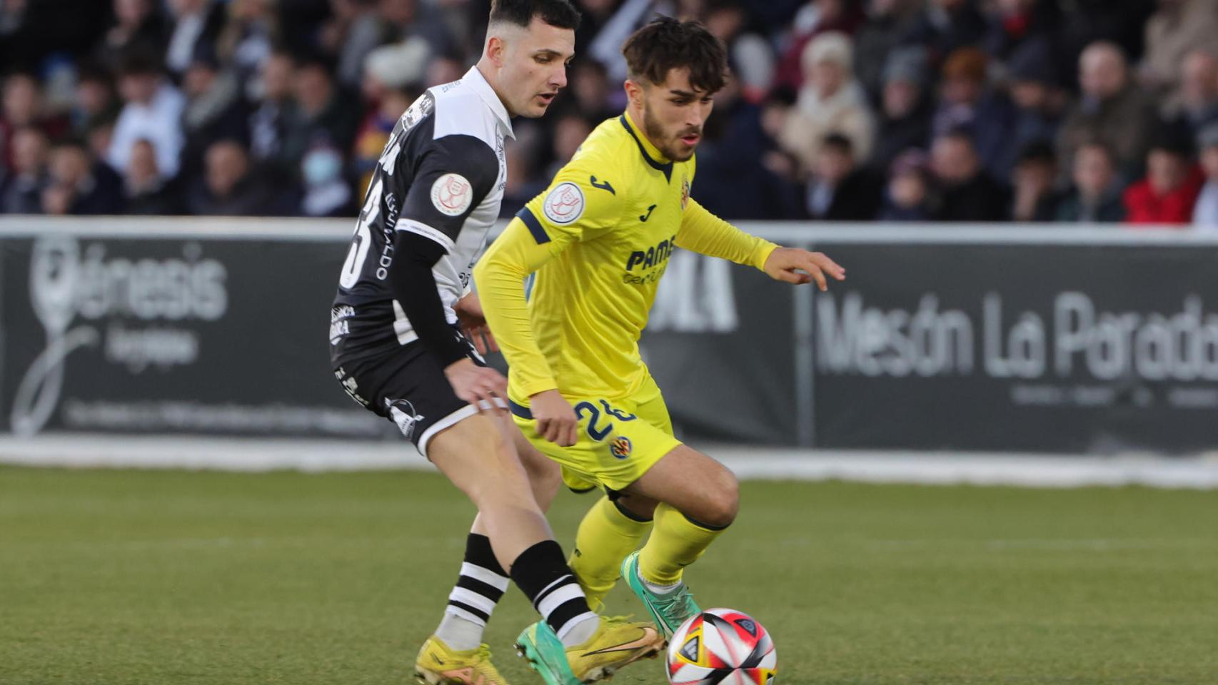 Adria Altimira, durante un partido con el Villareal contra Unionistas de Salamanca.