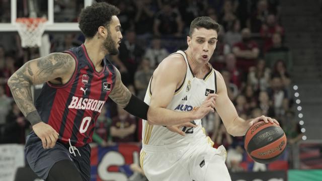 Alocén, frente a Howard