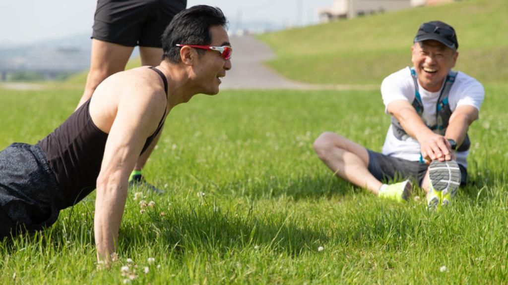 Imagen de hombres haciendo ejercicio.