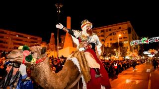 Momento de la Cabalgata de los Reyes Magos en Elche.