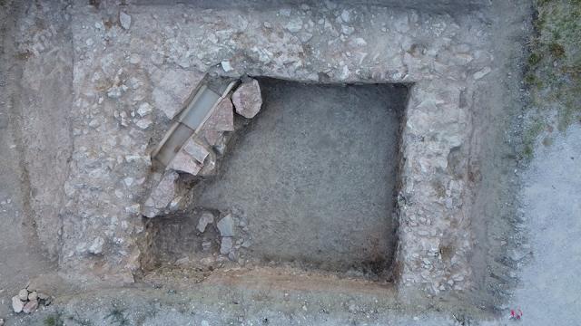 Fotografía aérea de las ruinas del templo romano hallado en el municipio italiano de Spello.