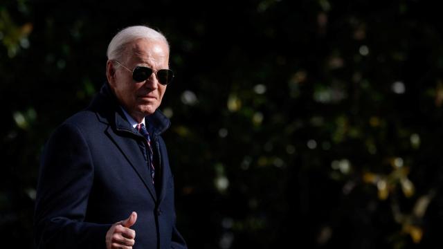 Joe Biden, presidente de Estados Unidos, saliendo de la Casa Blanca.