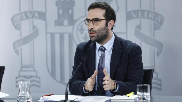 Carlos Cuerpo, ministro de Economía, Comercio y Empresa, durante su comparecencia en la rueda de prensa posterior al Consejo de Ministros.