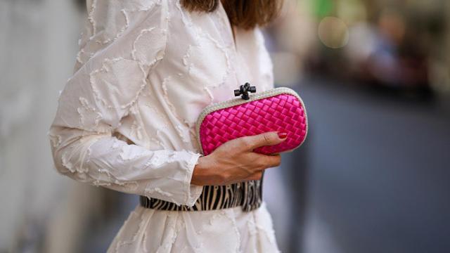 Vista de una manicura en el 'street style'.