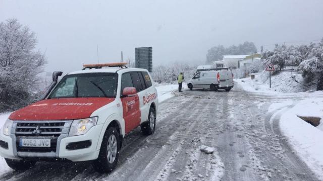 Las carreteras de la Diputación de Alicante en pleno temporal, en una imagen de archivo.