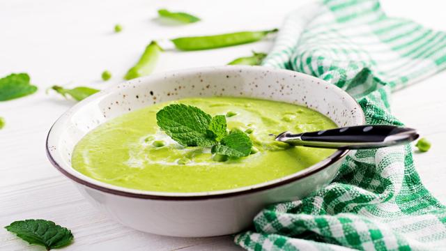 La mejor receta de José Andrés para hacer una sopa por menos de 50 céntimos y en menos de 5 minutos