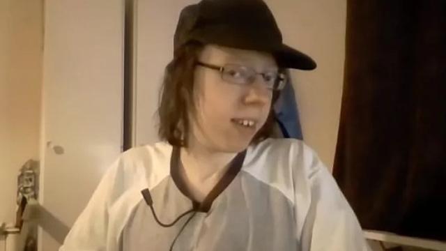 Destru, el 'youtuber' que contaba su vida siendo feo.