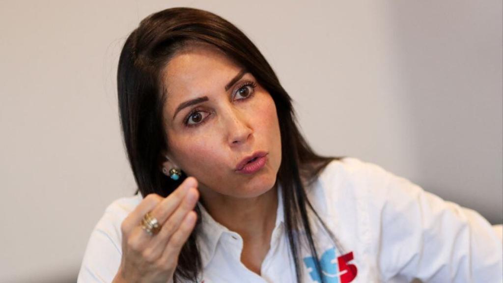 Luisa González, líder correísta del Movimiento Revolución Ciudadana, durante la campaña de las presidenciales de septiembre.