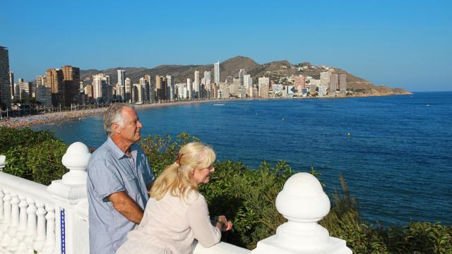 Dos turistas en Benidorm.