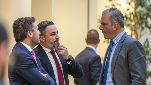 Abascal, con Ortega Smith, este miércoles en el Senado.