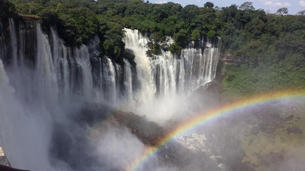 Cataratas de Kalandula, Angola