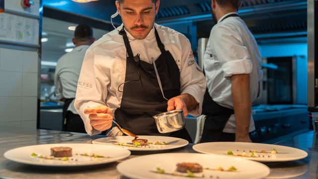 Paco Budía, en las cocinas de Etxeko
