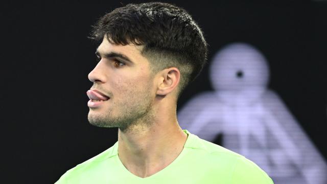 Carlos Alcaraz, durante una exhibición previa al Open de Australia.