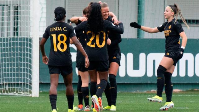 Las jugadoras del Real Madrid celebran un gol frente al Betis