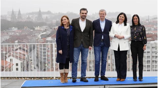 Alfonso Rueda junto al resto de cabezas de lista