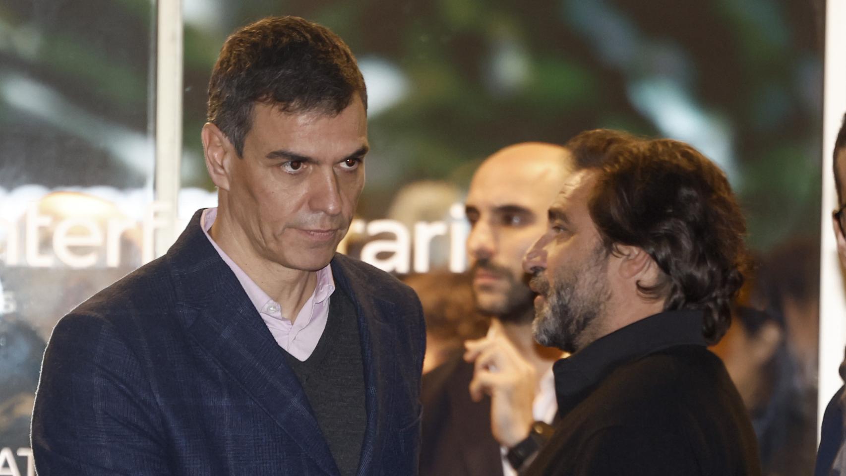 Pedro Sánchez, en la capilla ardiente de Miguel Barroso.