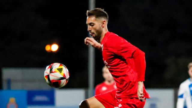 Doble pérdida ante el filial del Espanyol: derrota y cede liderato.