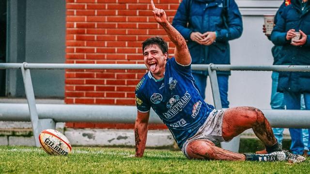 Álex Alonso en un momento del partido entre el VRAC y el Alcobendas, este domingo.