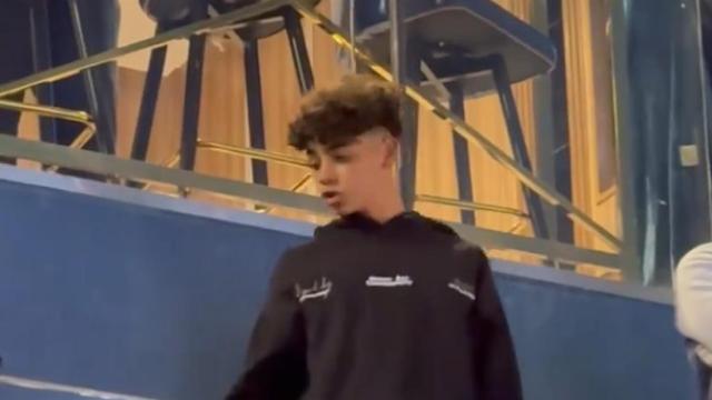 El hijo de Cristiano Ronaldo, en el palco de la Supercopa.