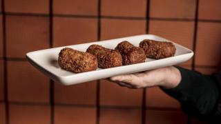 De puchero, jamón y fluidas: las croquetas favoritas de algunos de los mejores chefs de España