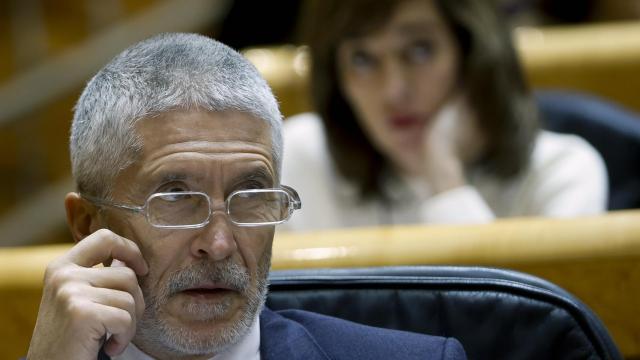 El ministro del Interior, Fernando Grande-Marlaska, al inicio del pleno del Congreso, reunido excepcionalmente en el Senado el pasado miércoles.