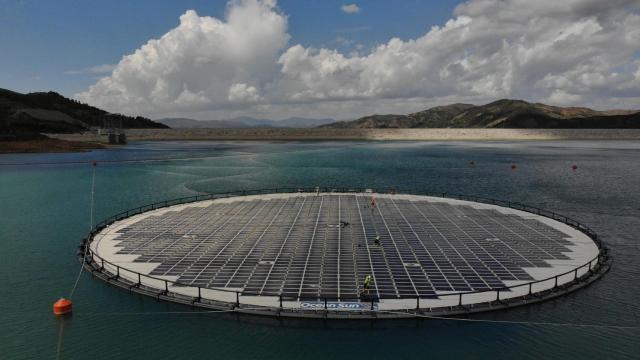 Una de las plataformas de fotovoltaica flotante de Ocean Sun