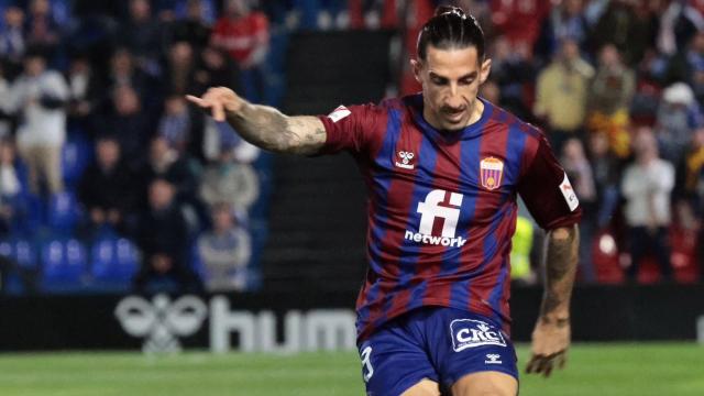 El Eldense empata con el Zaragoza, 1-1.