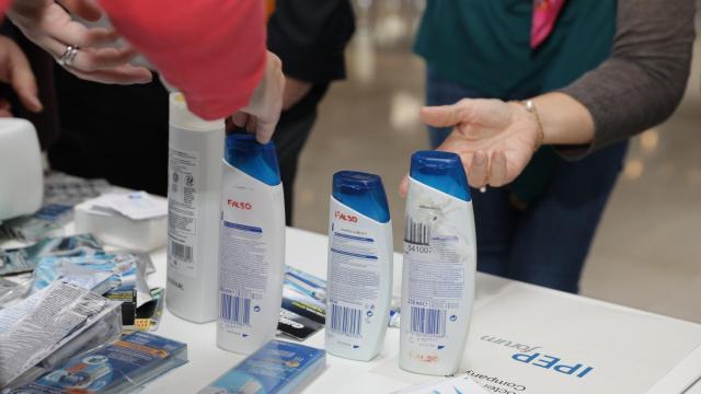 Productos cosméticos falsificados