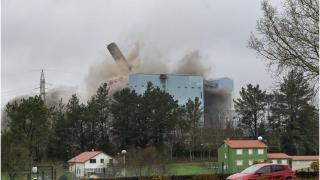 Voladura de la caldera de la planta térmica de Naturgy en Meirama