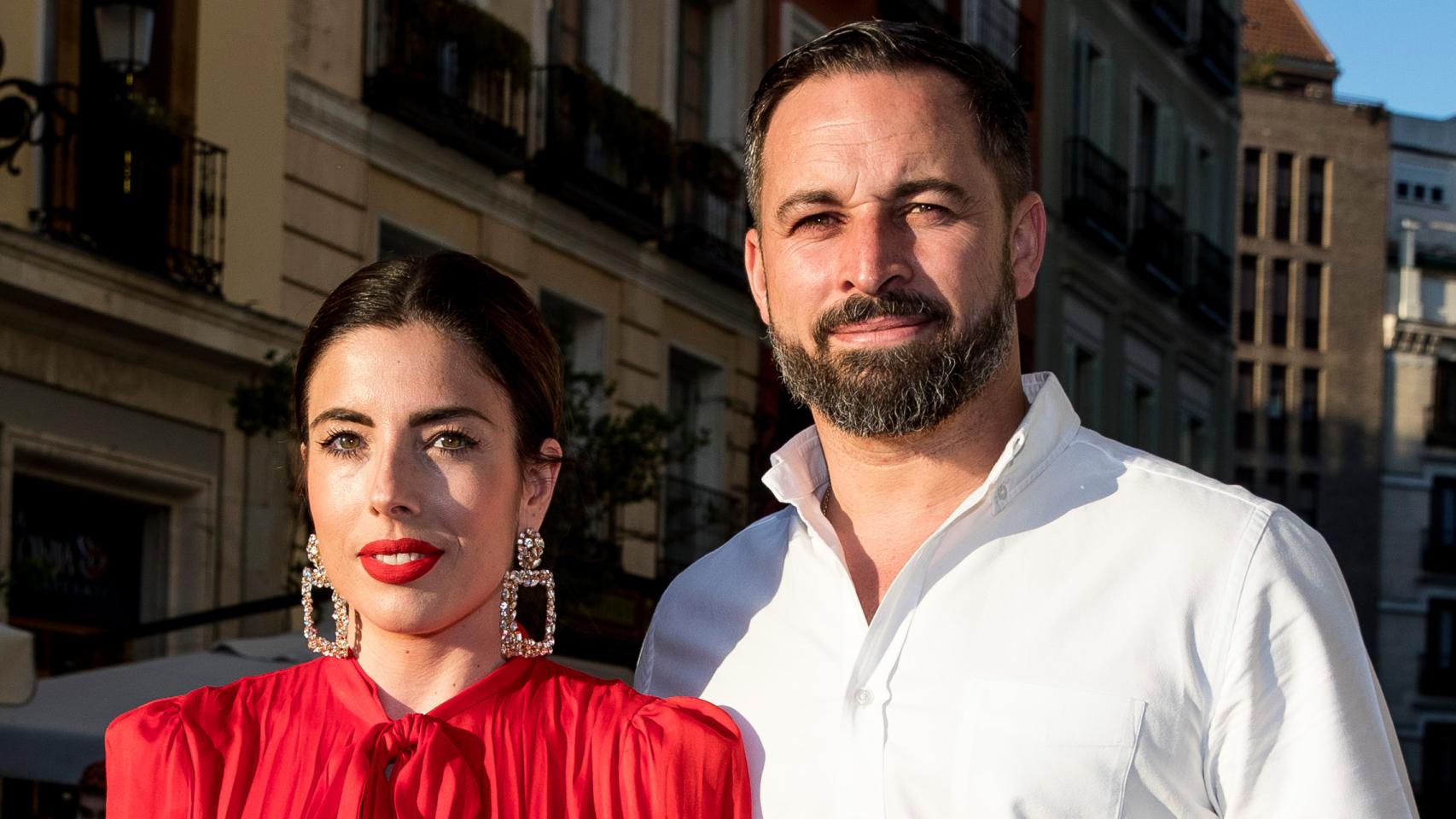 Lidia Bedman y Santiago Abascal.